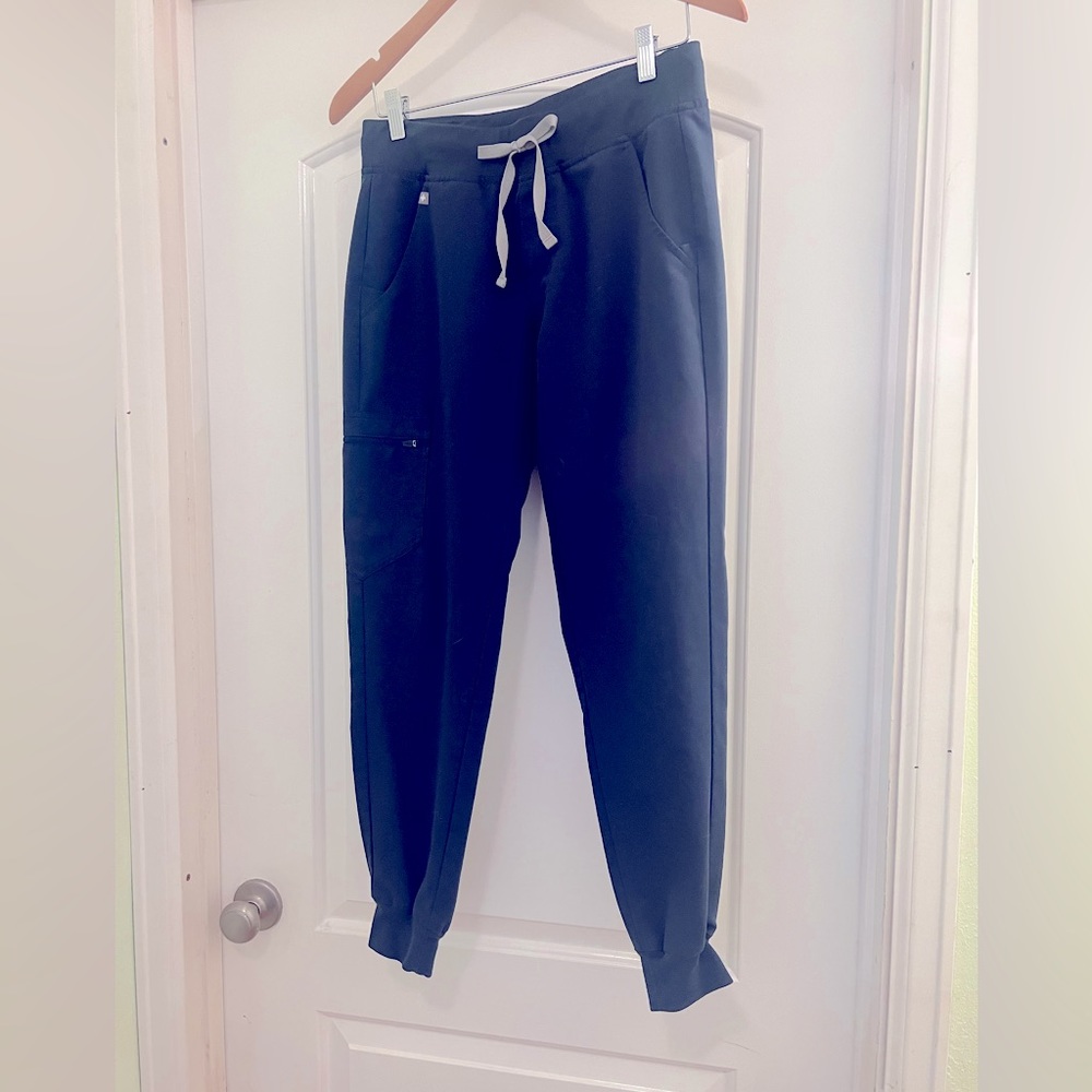 Dark harbor Zamora jogger size small